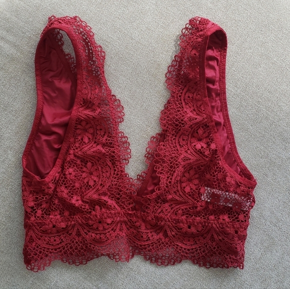 EUC Victoria's Secret Red Lace Bralette XS - Picture 2 of 3